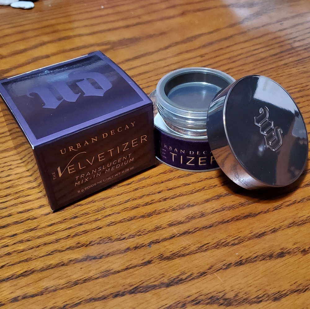 Urban Decay Velvetizer Translucent Mix-in Medium